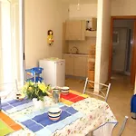 Apartmán Facile - Via Memorie 45 *