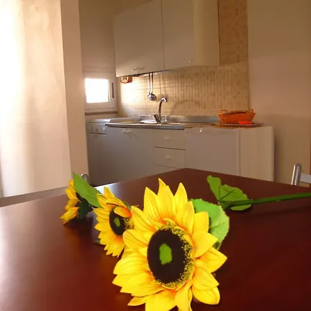Apartment Facile - Via Memorie 45 *